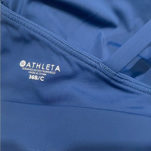 Athleta Blue Suryana Strappy Sport Bra Size 36B/B Yoga Hiking Pilates Athletic - Picture 3 of 9